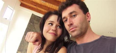 yhivi james deen